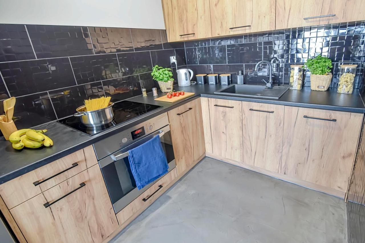 Apartment Na Zlotej Podkowie 2 *